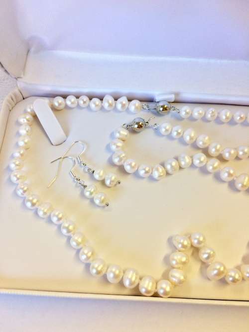 Genuine Pearl Set - Necklace, Bracelet and Earrings!!!
