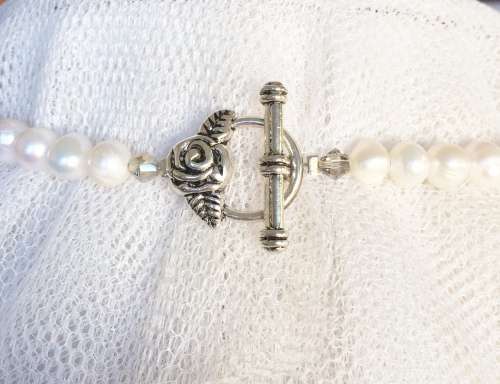 Swarovski Crystal and Pearl Necklace - Absolutely Stunning