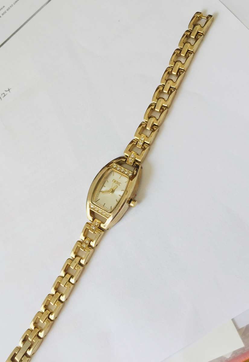 SALE! Classic Ladies Gold Bracelet Watch