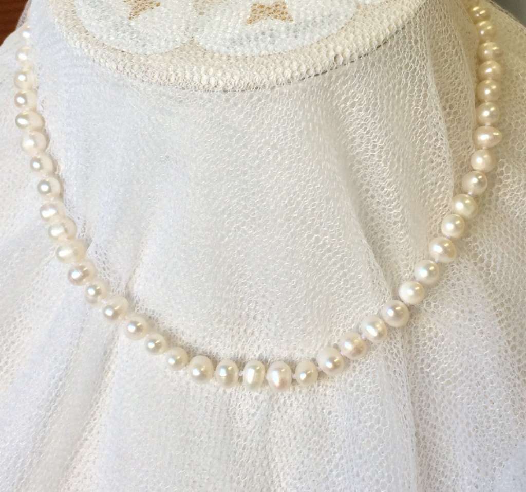 STOCK CLEARANCE! Genuine Pearl Necklace - Classic and Elegant
