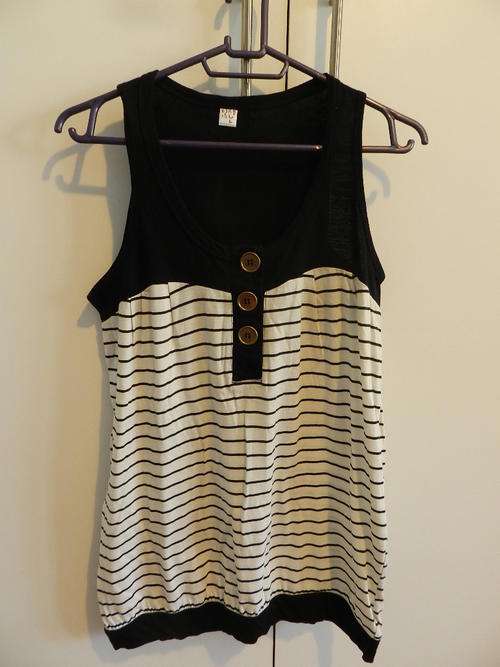 Black and White Stripe top