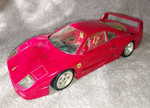 Hotwheels Ferrari F40 Scale 1/18
