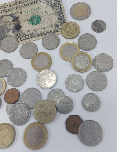 Mixed International Coins Lot