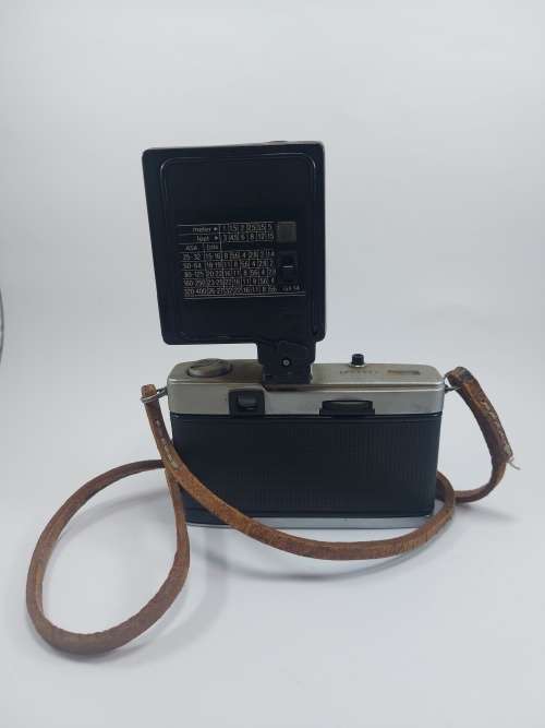1967 Olympus Trip 35 & Sunpak GX14 Flash