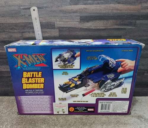 2000 ToyBiz Marvel`s X-Men Classics Battle Blaster Bomber Jet