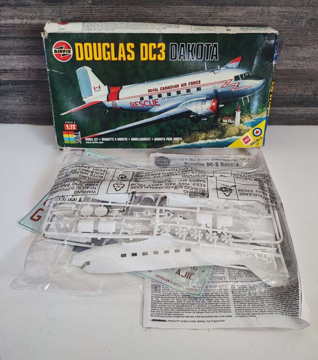 Vintage Airfix Douglas DC3 Dakoto Model Aircraft Kit Scale 1:72