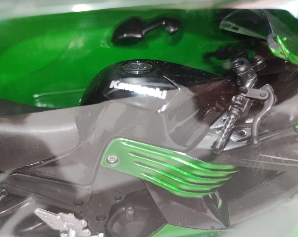 NewRay Kawasaki 2011 ZX-14