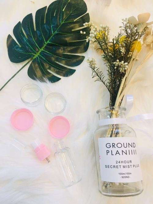 Refillable Travel Bottles Set Package Cosmetics Bottles Plastic and Jar set  Pressing Spray Bottle