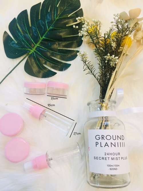 Refillable Travel Bottles Set Package Cosmetics Bottles Plastic and Jar set  Pressing Spray Bottle