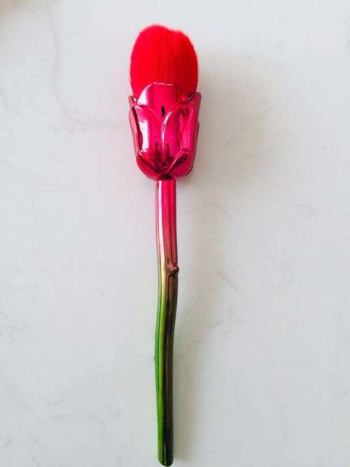 Rose Flower Shaped Makeup Brushes Set Women Powder Foundation Brushes Blush--3.5cm