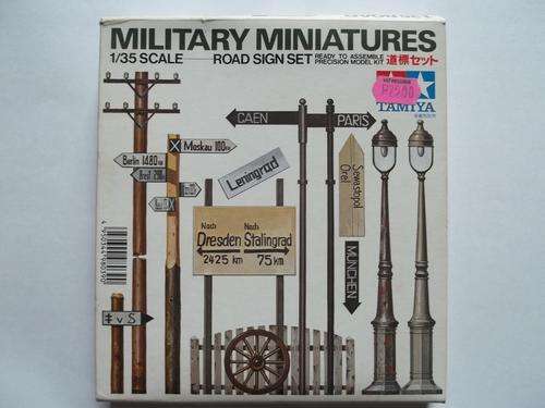 TAMIYA ROAD SIGN SET