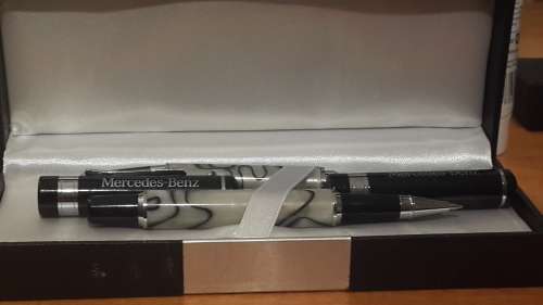 Set of beautiful Mercedes Bens pens.