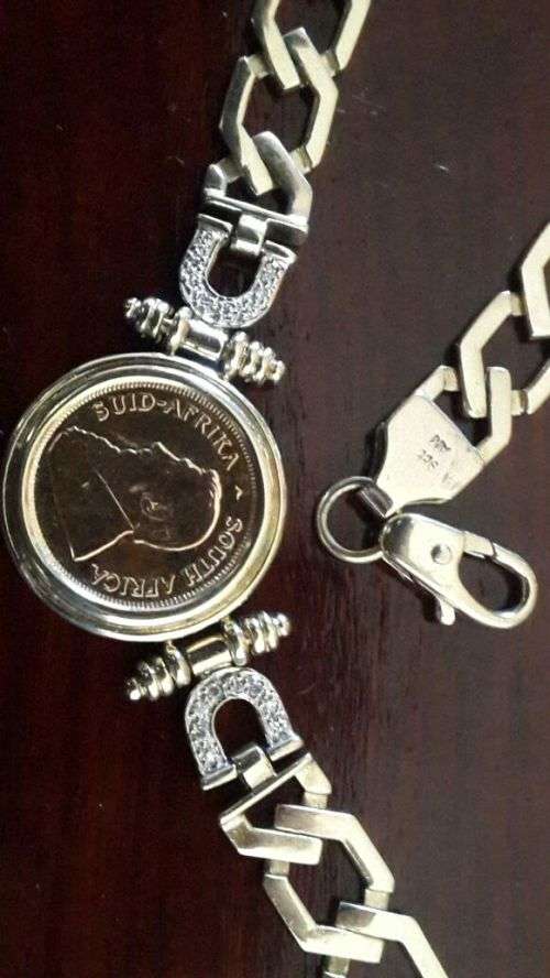 NEVER TO BE FOUND AGAIN ONE OF A KIND EXQUISITE LADIES DIAMOND AND KRUGERRAND NECKLACE.