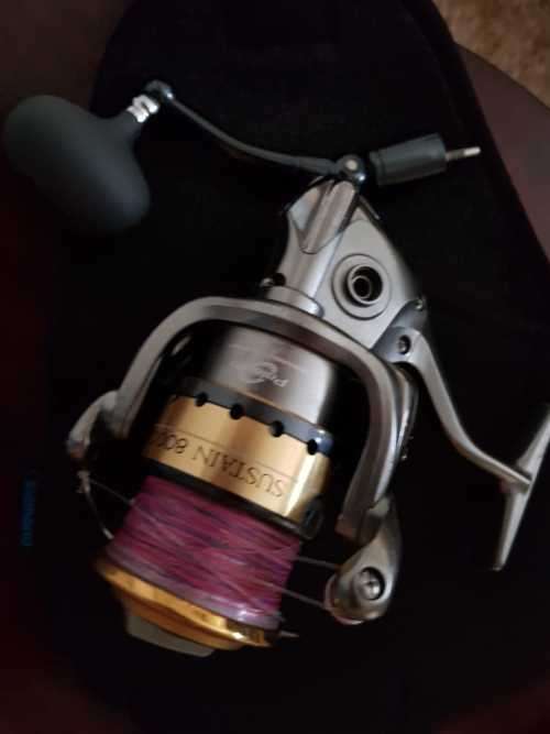 Shimano SUSTAIN 8000 FE reel.