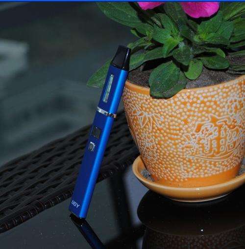 COMBO E-Cig IJOY- ITOP + 1 X 30ML HENGHTAVORN SMOKE JUICE! SPOIL YOURSELF WITH STYLE!