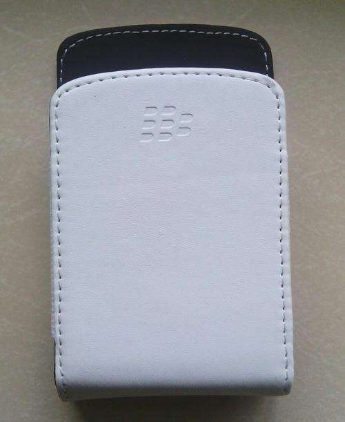 BLACKBERRY 9900 POUCH WHITE
