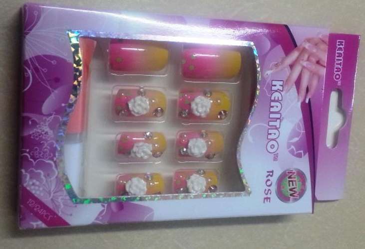 DESIGNER NAILS 12 PCS