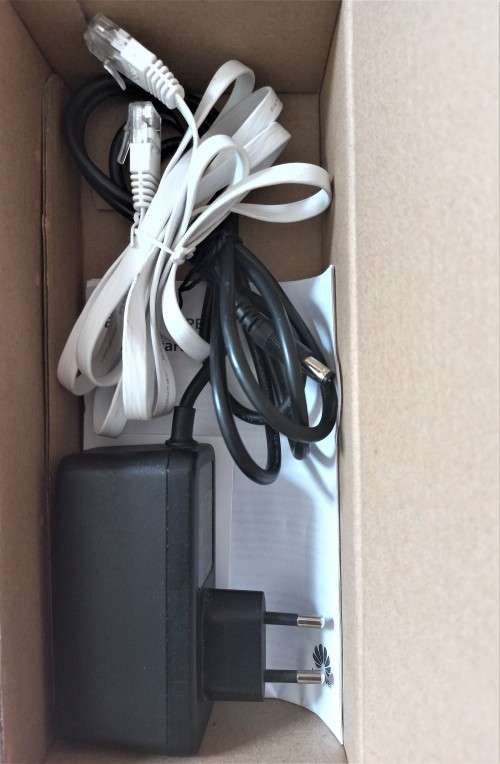 Huawei B618 - 22d WiFi 4G LTE CAT11 Plus Advanced Router