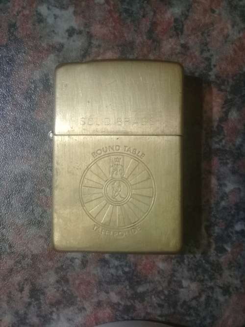 ***VINTAGE*** Authentic ZIPPO - Solid Brass (Round Table / Tafelronde Stamped)