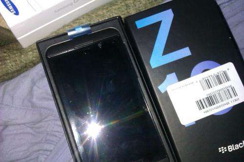 BLACKBERRY Z10 16GB LIMITED SALE 3 DAYS OLD!