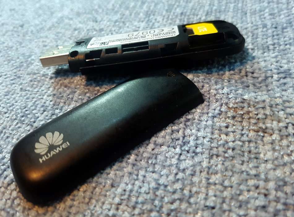 2nd Hand Huawei E3531 HSPA+ 21.6Mbps USB 3G Dongle - No Cap + SIM Adapter