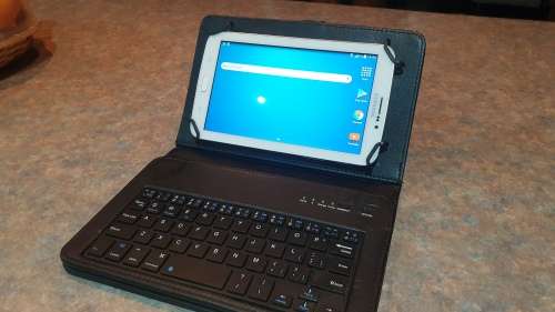 Samsung Galazy Tab 3 7inch + Bluetooth Keyboard