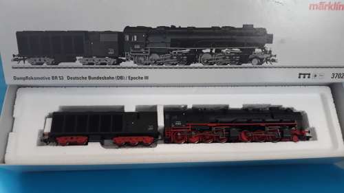 Marklin HO Gauge Freight Steam Locomotive with a condensation tender 37020