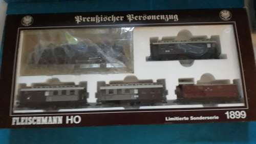 Fleischmann 1899 HO Gauge Limited Edition Steam Passenger Set (adapted for Marklin)