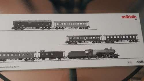 Marklin HO Gauge 26556 Württemberg Express Train (steam locomotive with 6 cars)