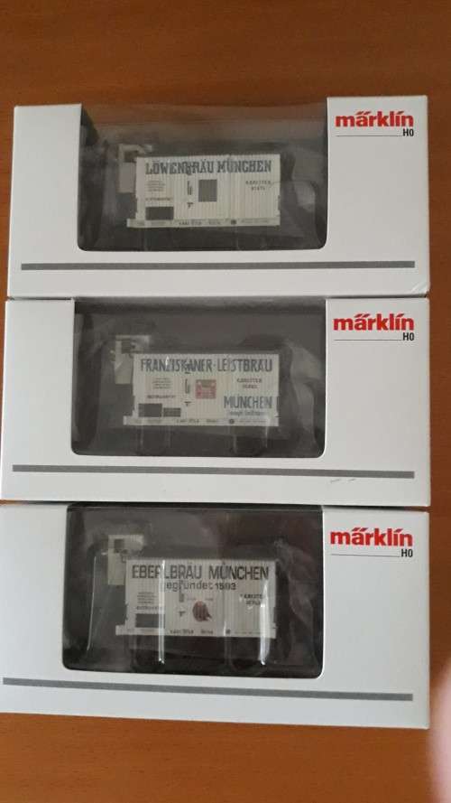 Marklin HO Gauge 45250: Beer Car Set, Era I (with DC wheel sets)