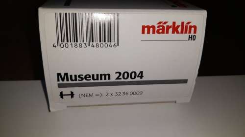 Marklin 48004 HO Gauge Gas Tank Car with 3 gas containers and brakeman`s cabin, with MAN SIH6 truck