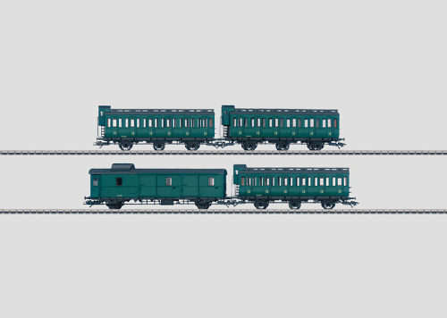 Marklin 37033: HO Gauge Steam Express Locomotive with a tender, with matching passenger set 42045