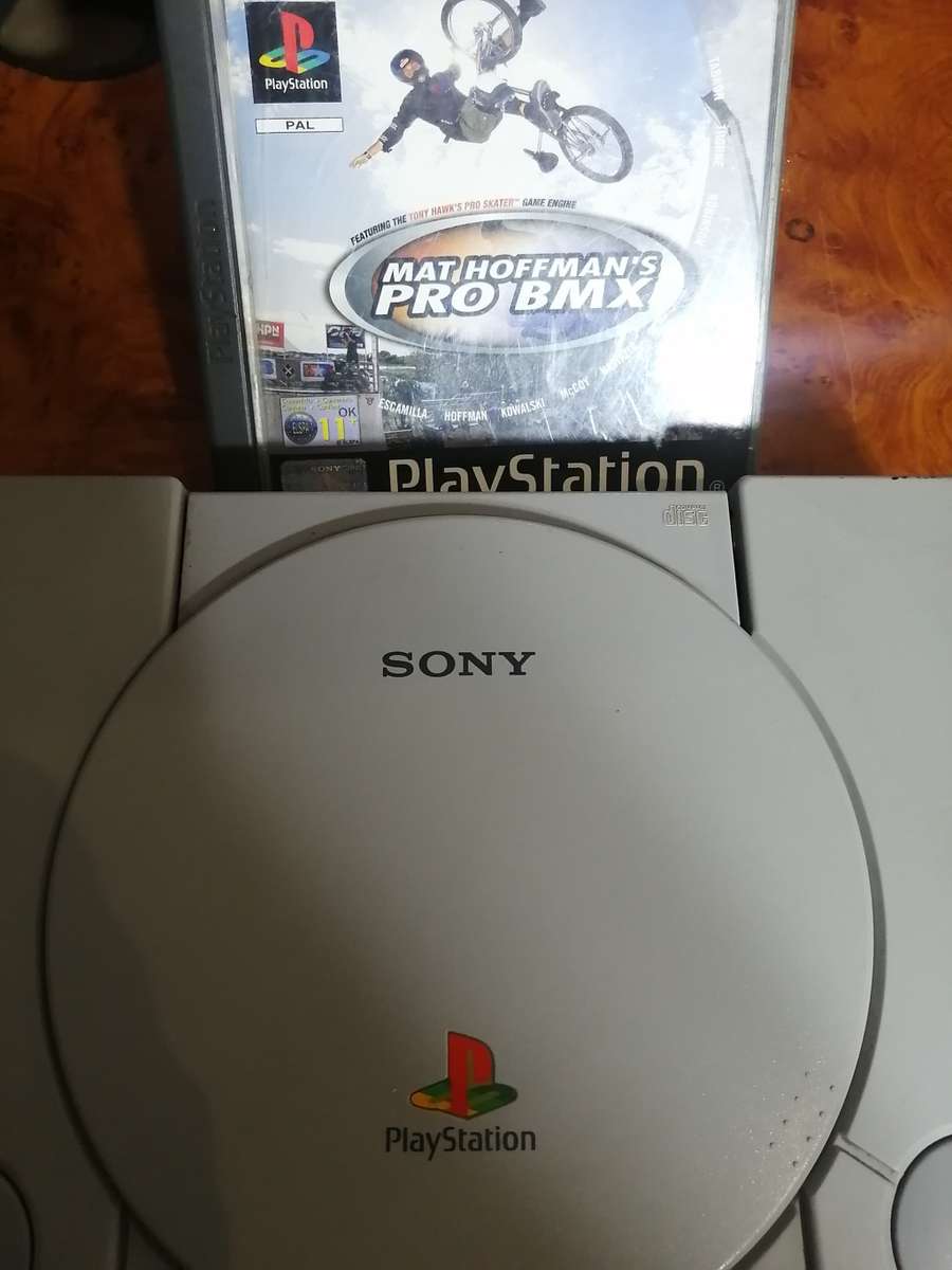 PLAYSTATION 1 CONSOLE (Original phat Excellent CONDITION)