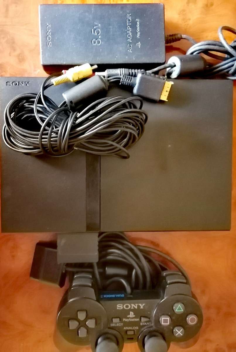 PLAYSTATION 2 SLIM CONSOLE