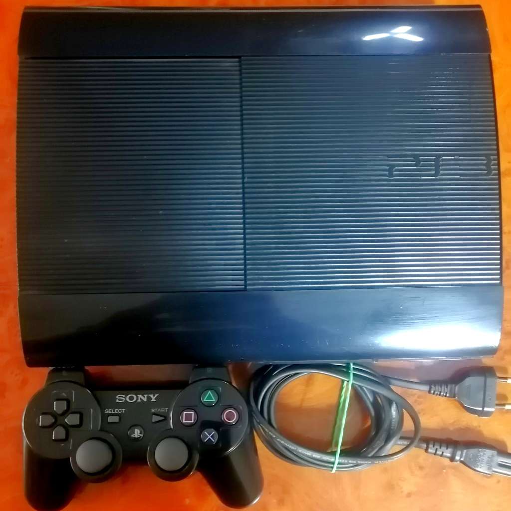 PLAYSTATION 3 500 GB CONSOLE