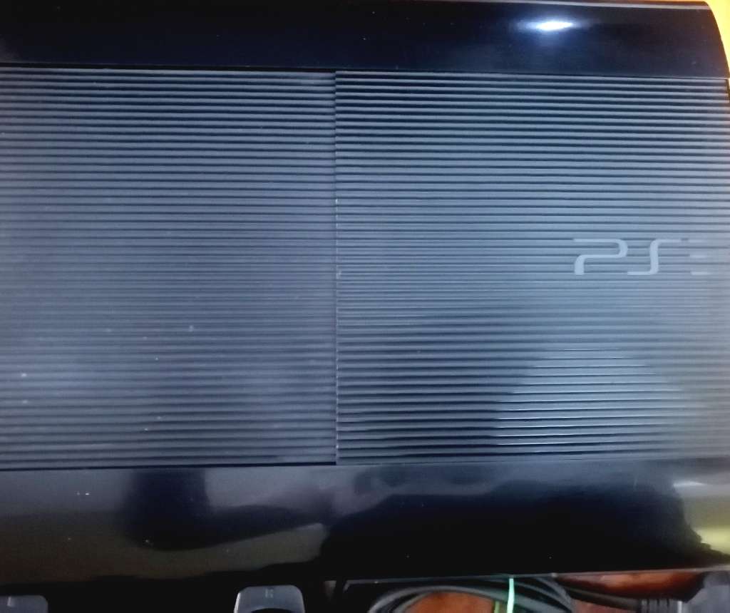 PLAYSTATION 3 500 GB CONSOLE