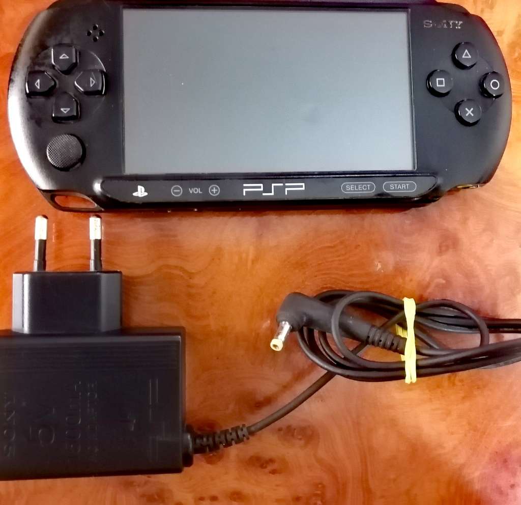 PSP  CONSOLE