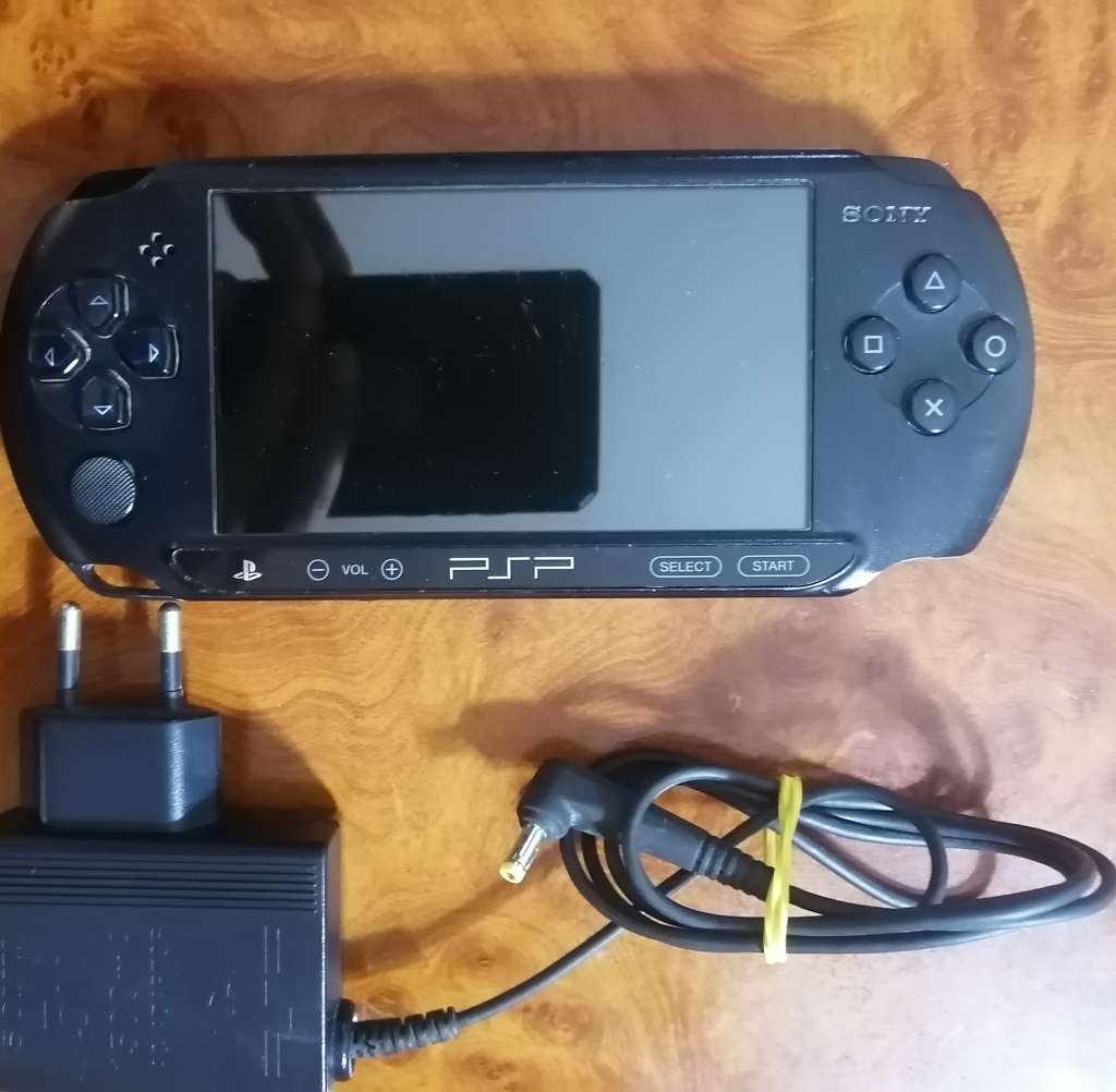 PSP  CONSOLE