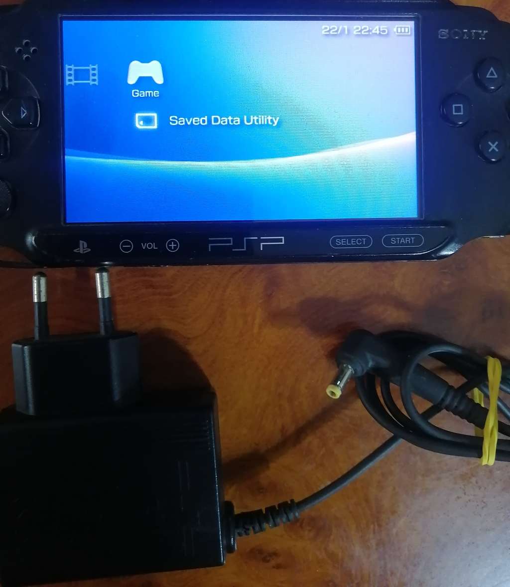 PSP  CONSOLE  & Game