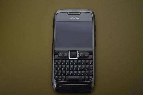 ***NOKIA E71, WORLD BEST PHONE*** CRAZY BARGAIN!!!