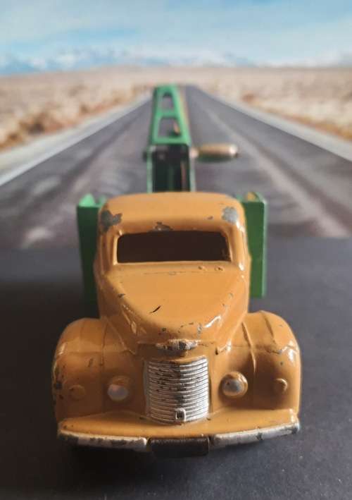 Dinky Toys Commer Truck
