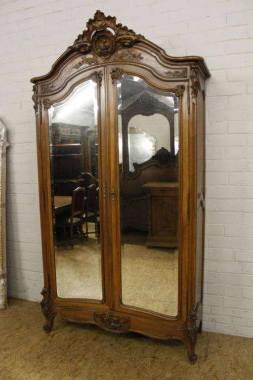 Walnut Louis XV Armoire