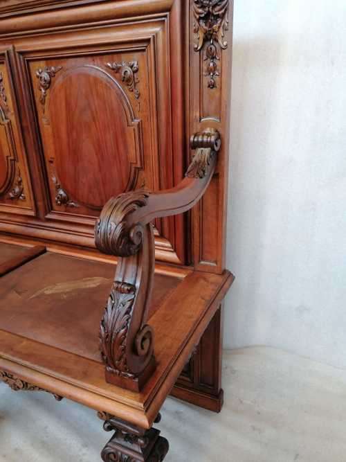 Regency Hall bench in walnut