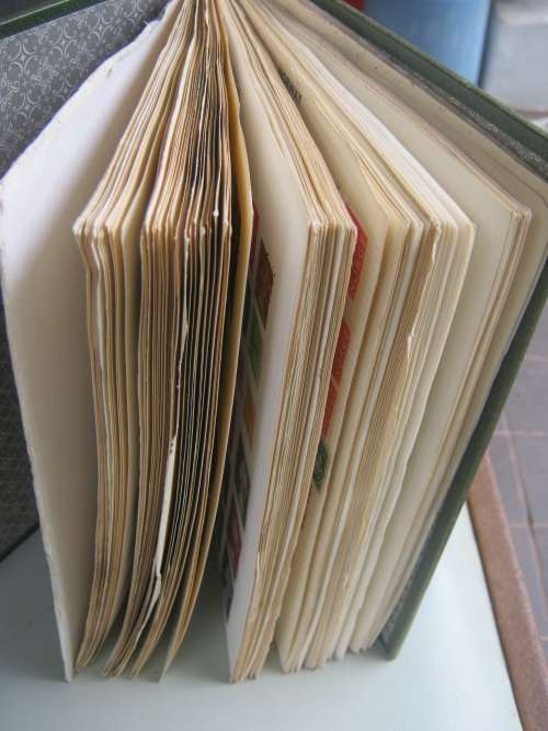 SPRINGBACK ALBUM - MIXED WORLD (A - Z) - ALMOST 1800 STAMPS -