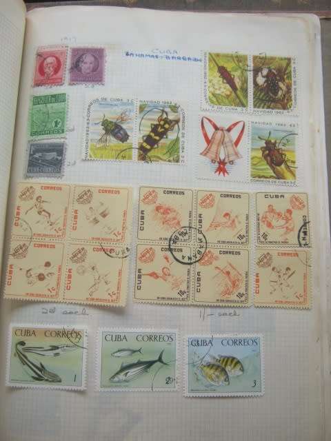 SPRINGBACK STAMP ALBUM - MIXED WORLD A-F - APPROX 1500 STAMPS HINGED TO PAPER