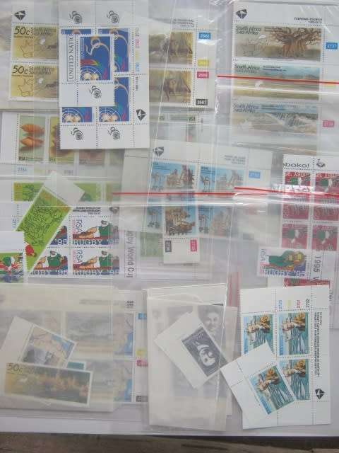 RSA - 1995 - SELECTION OF SETS OF CONTROL BLOCKS and SINGLES - MNH