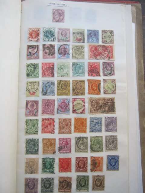 SPRINGBACK TYPE STAMP ALBUM - MIXED WORLD - STRONG ON SOUTHERN AFRICA BUT NO UNION/RSA