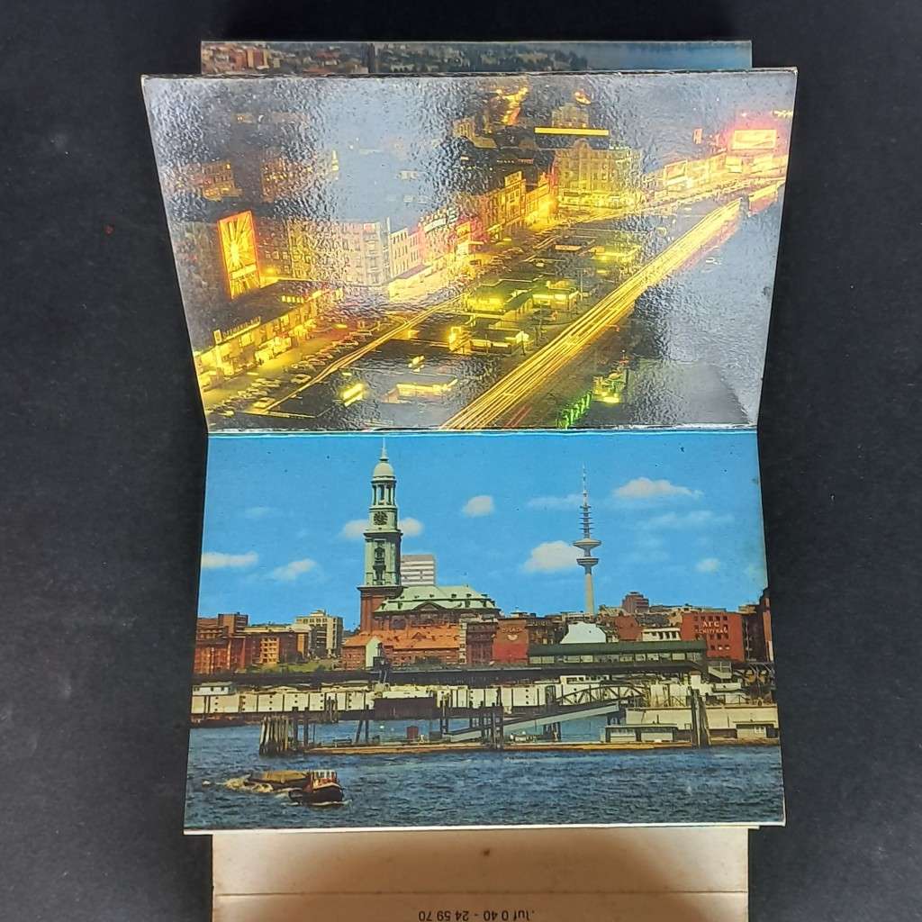 Hamburg - Souvenir Booklet of 24 colour photographs