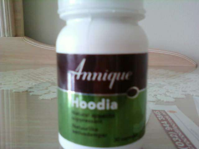 ANNIQUE HOODIA