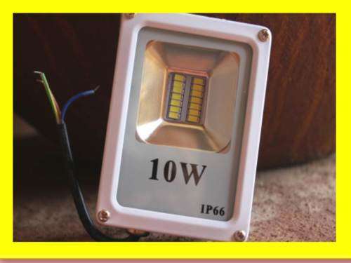 WHOLESALE PRICE!!! NEW LED SLIMLINE 10 WATTS ENERGY SAVING FLOOD LIGHTS